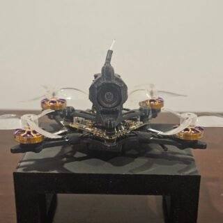 Analog Deadcat, Analog Freestyle, HD Walksnail, and now HD DJI O4.I've always been a fan of the @flywoofpv  Firefly series. Super tiny drone that is enormous fun. The new O4 version is not different. Super stable flyer, no jello, extremely quiet,  and able to hit the tiniest gaps. Another great drone from Flywoo!